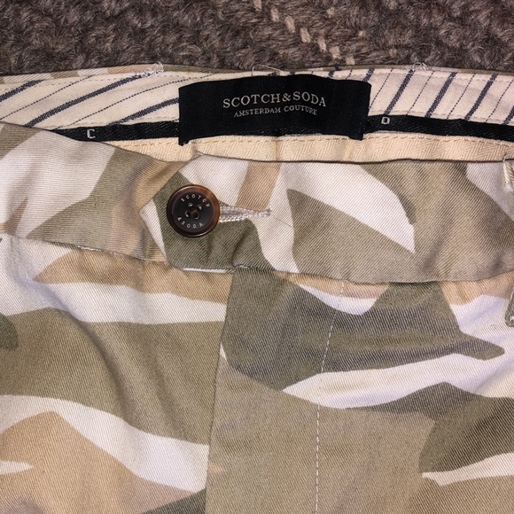 Scotch & Soda Forest-Camo Pleated Cargo Pants - Picture 3 of 12